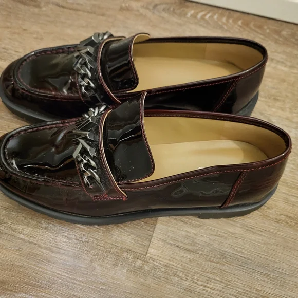 Micheal Kors Blaine Loafer Size 8 Burgundy/Gunmetal Chain Logo - Picture 10 of 16